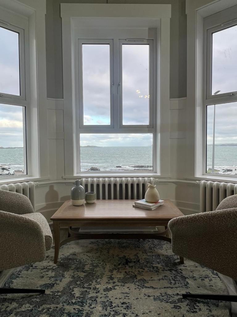 No 6 Lansdowne Apartment Portrush Bilik gambar