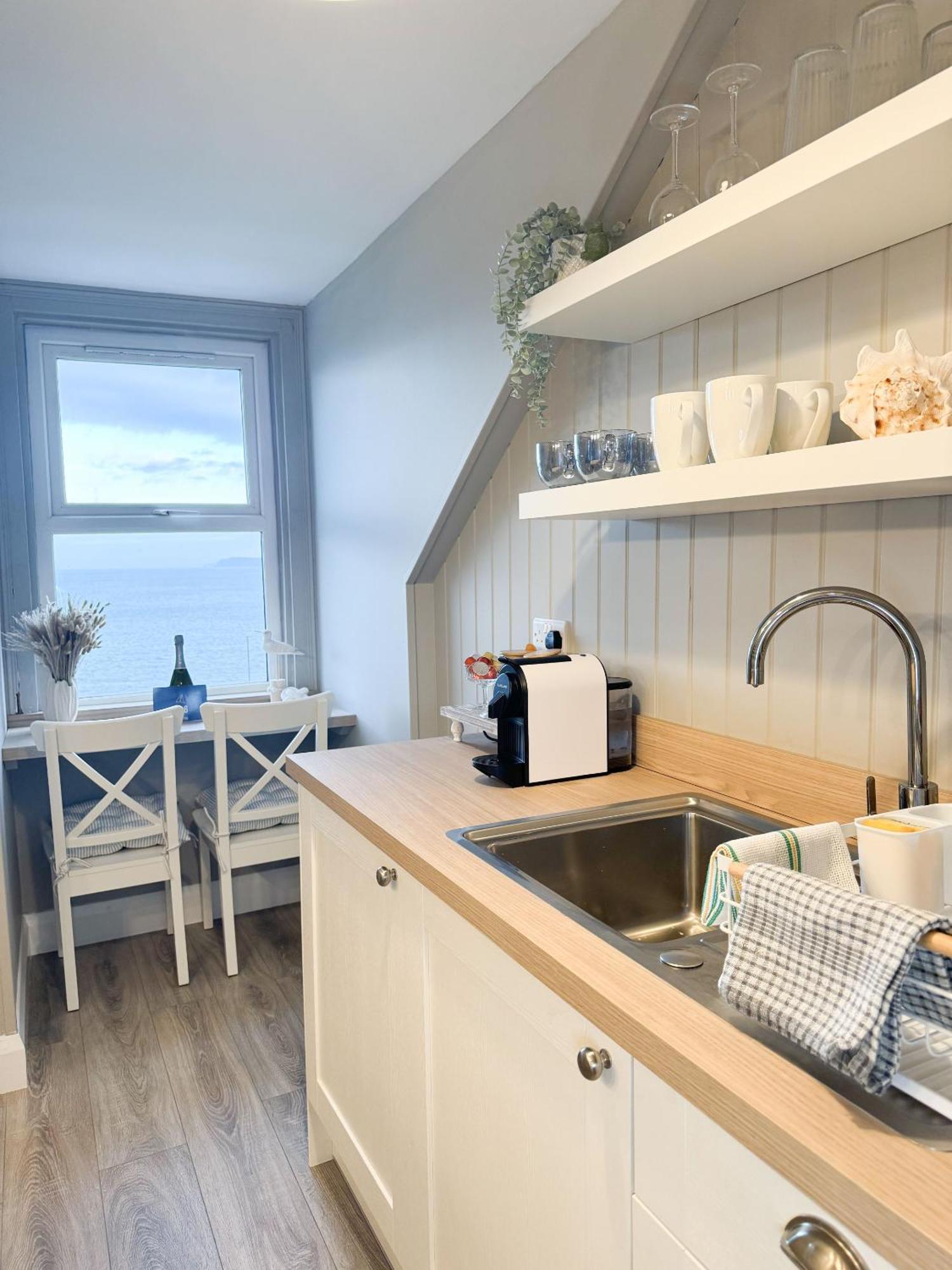 No 6 Lansdowne Apartment Portrush Bilik gambar