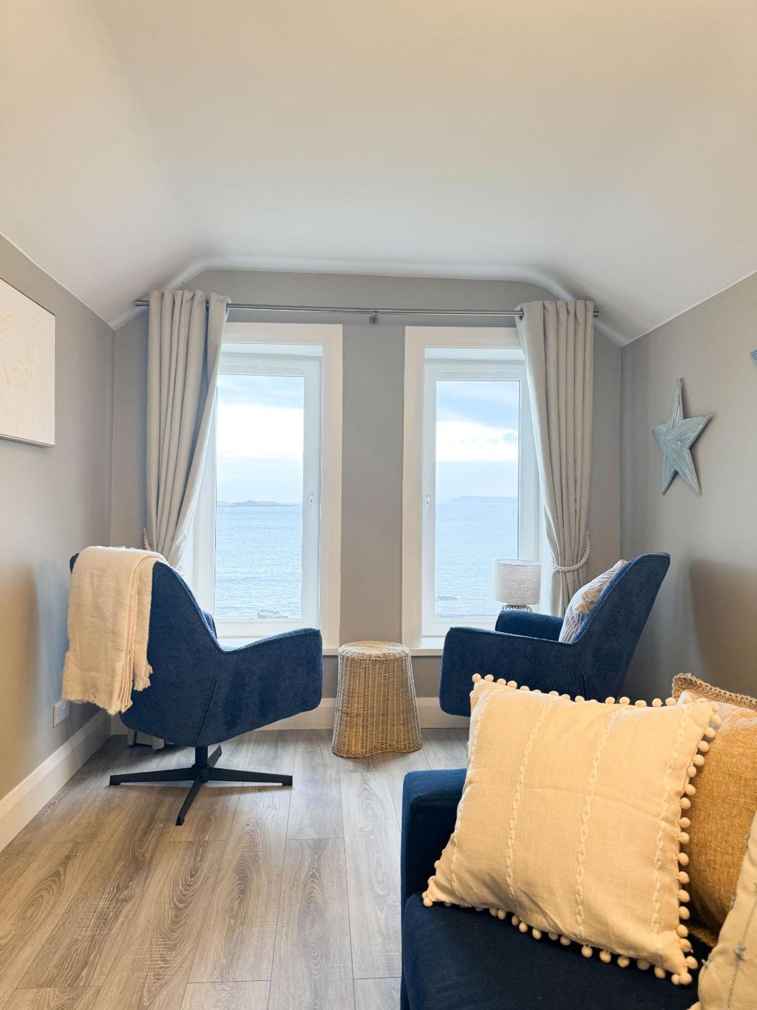 No 6 Lansdowne Apartment Portrush Bilik gambar