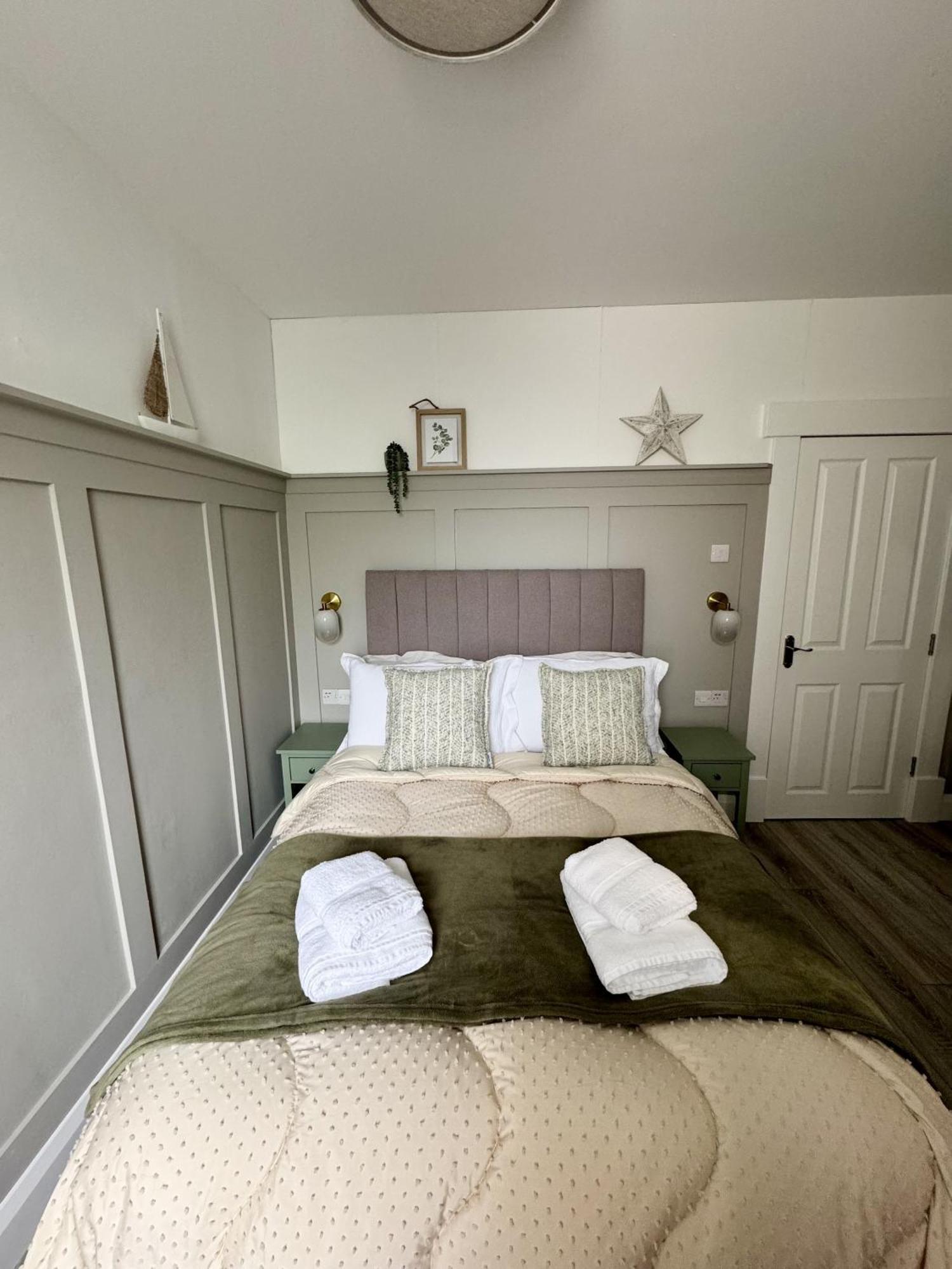 No 6 Lansdowne Apartment Portrush Bilik gambar