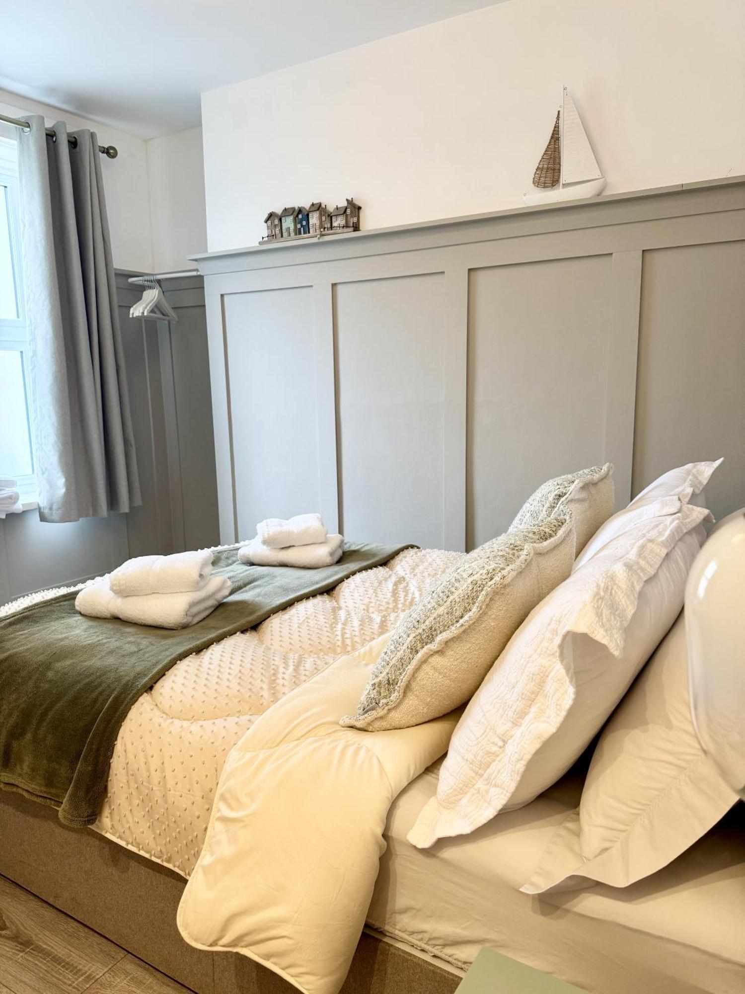 No 6 Lansdowne Apartment Portrush Bilik gambar