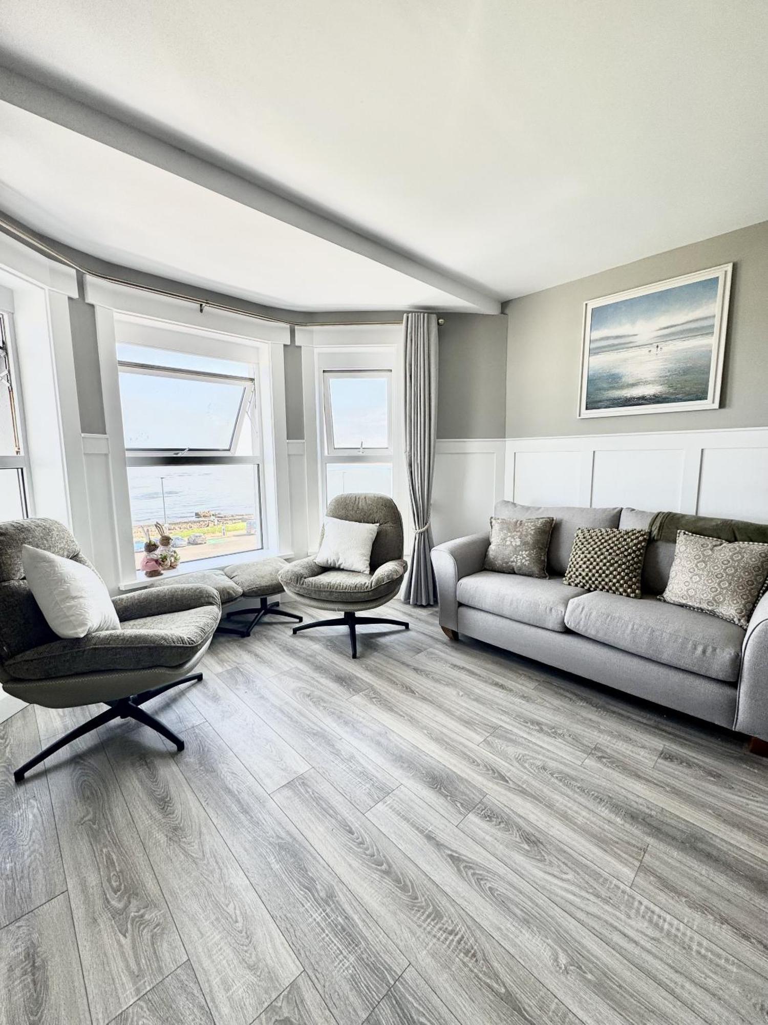No 6 Lansdowne Apartment Portrush Bilik gambar